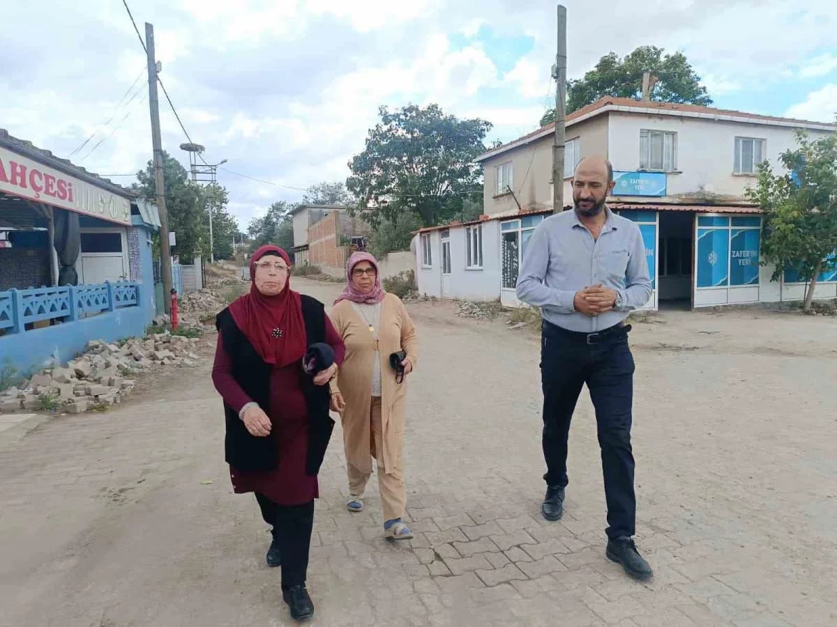 Kaçar'ı Köy Muhtarı Ceyhun Yılmaz karşıladı.