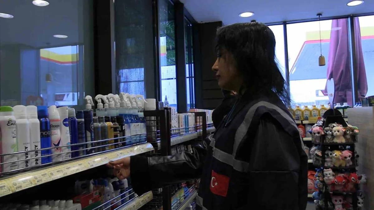 Edirne Ticaret İl Müdürlüğü ekipleri, kent genelinde yeme içme işletmeleri ve marketlere yönelik fiy