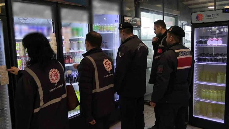 Edirne Ticaret İl Müdürlüğü ekipleri, kent genelinde yeme içme işletmeleri ve marketlere yönelik fiy