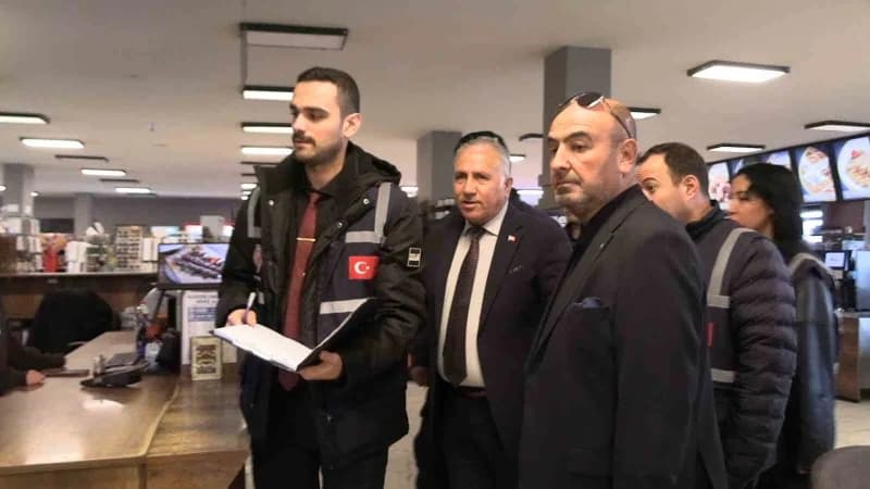 Edirne Ticaret İl Müdürlüğü ekipleri, kent genelinde yeme içme işletmeleri ve marketlere yönelik fiy