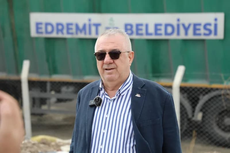 Edremit Belediyesi, Zeytinli Mahallesi’nde şehir içinde kalan mevcut Belediye şantiyesini Akçay Mahallesi Dallas Mevkii’