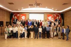 Efeler Belediyesi tarafından kurulan İkinci Bahar Üniversitesi’ne başvuru yapan 55 yaş ve üzeri vatandaşlar