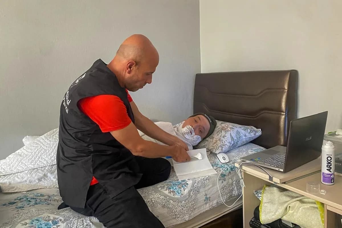 Efeler Belediyesi, eğitimden gıdaya, giyimden Evde Bakım hizmetlerine kadar farklı alanlarda hayata geçirdiği Sosyal Des