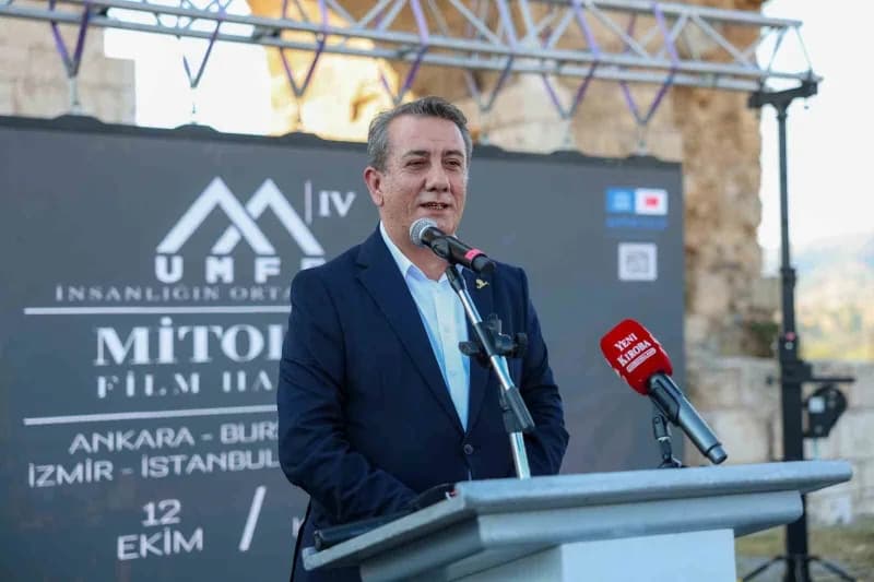 Efeler Belediye Başkanı Anıl Yetişkin’in öncülüğünde, kentin tarihi ve kültürel zenginliklerini düny
