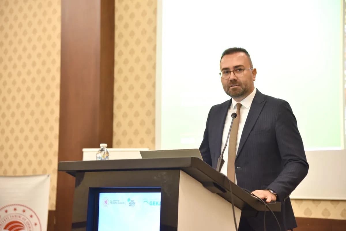 Güney Ege Kalkınma Ajansı (GEKA) tarafından düzenlenen Aydın İnciri, Muğla Çam Balı ve Denizli Kekik Çalıştaylarında, yö