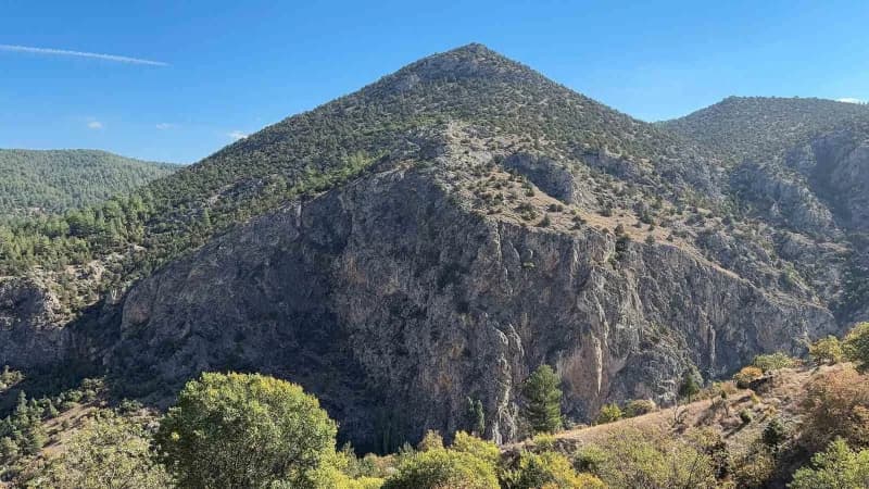 Eğrigöz Kalesi ve İki Taş Kanyonu ziyaretçilerini bekliyor