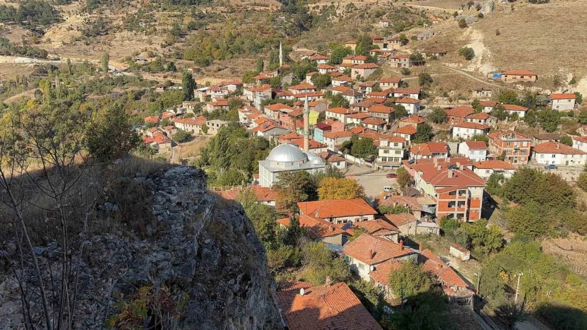 Eğrigöz Kalesi ve İki Taş Kanyonu ziyaretçilerini bekliyor