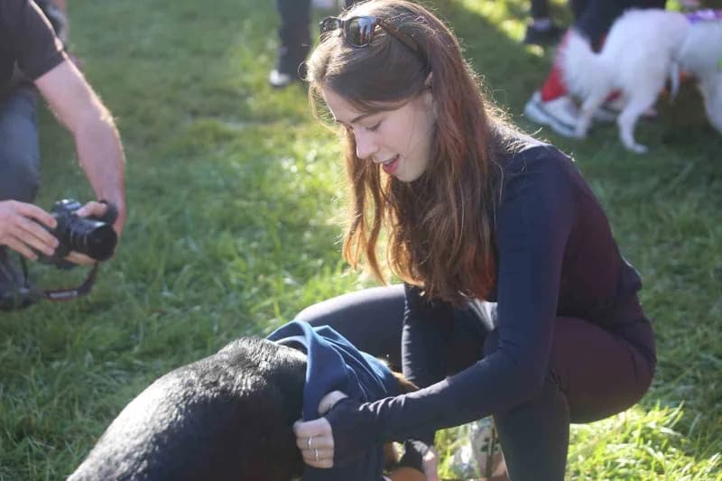 Bursa'da bu yıl 13'üncüsü düzenlenen Eker ı Run kapsamında ilk kez gerçekleştirilen "Köpeğinle Koş" etkinliği, yüzlerce