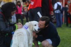 Bursa Hüdavendigar Parkı’nda Eker I Run kapsamında köpekleriyle koşan hayvanseverler