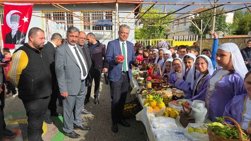 Aydında öğrenciler Ekolojik Pazar kurdu, satış yaptı