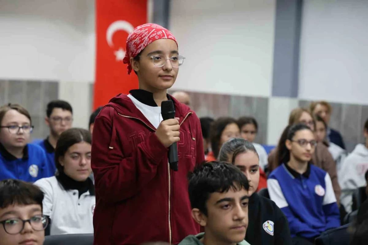 Elazığ’da "Vatan ve Kahramanlık Buluşması" programına katılan gazi Jandarma Üsteğmen Ahmet Erol, Şeh