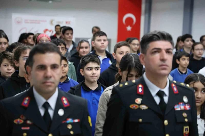 Elazığ’da "Vatan ve Kahramanlık Buluşması" programına katılan gazi Jandarma Üsteğmen Ahmet Erol, Şeh