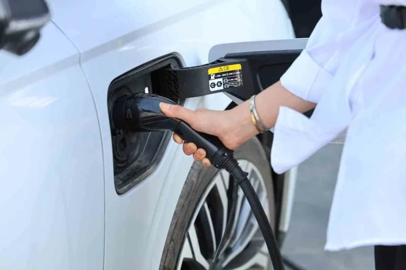 Türkiye'de elektrikli araç sayısı 2026 yılının ilk 7 ayında 91 binden fazla artarak 465 bine dayanırken uzmanlar, Türkiy