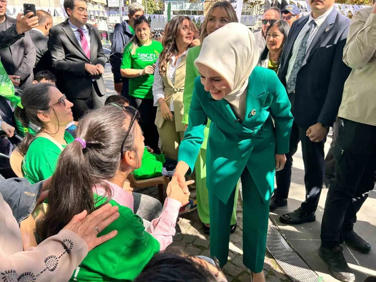 Aile ve Sosyal Hizmetler Bakanı Mahinur Özdemir Göktaş, "Yaklaşık 490 bin engelli vatandaşımıza destek oluyoruz. Ankara’