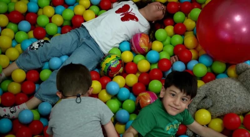 Kayseri Yüksel Ateş Engelsiz Çocuk Evi'nde uzman eğitmenler eşliğinde özel ihtiyaçlı çocuklar etkinlik yapıyor