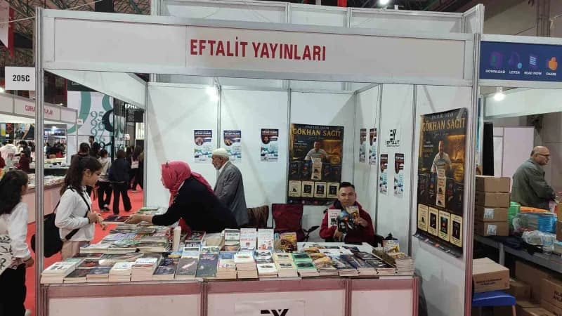 Denizli’nin Kale ilçesinde yaşayan ve kendisini "Engelsiz Yazar" olarak tanımlayan şair ve Yazar Gök