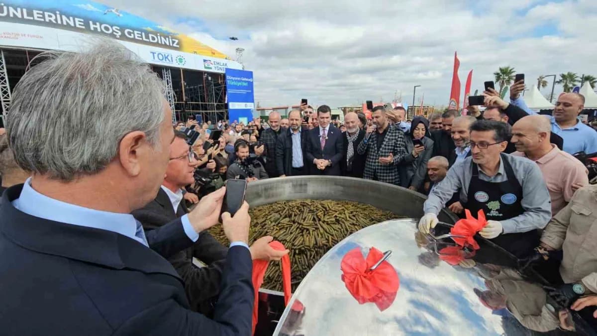 İstanbul Atatürk Havalimanı Etkinlik Alanı’nda düzenlenen 7. Tokat Günleri’nde konuşan Erbaa Belediy