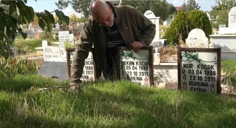 Van’ın Erciş ilçesinde 23 Ekim 2011 tarihinde yaşanan 7.2 büyüklüğündeki depremde birçok yakınını ka
