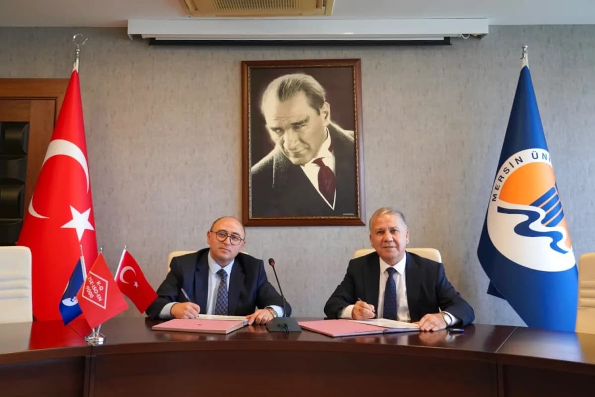 Erdemli Belediye Başkanı Mustafa Kara ile MEÜ Rektörü Prof.dr. Erol Yaşar tarafından imzalanan protokol kapsamında akade