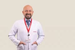 Erkeklerde meme kanseri hakkında bilgi veren Prof. Dr. Alihan Gürkan
