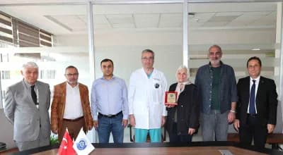 ERÜ Yenidoğan Kliniği için bağışlanan oksijen hava karıştırıcı cihazlar ve tören katılımcıları
