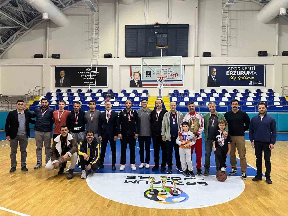 Gençlik ve Spor Bakanlığı 4. Kamu Spor Oyunları 3x3 Basketbol Turnuvası tamamlandı. Turnuvanın şampiyonu İl Emniyet Müdü