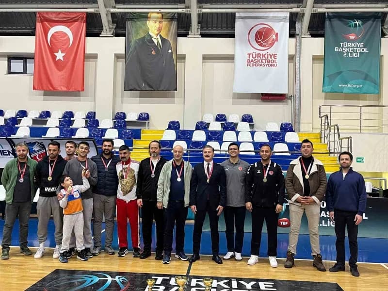 Gençlik ve Spor Bakanlığı 4. Kamu Spor Oyunları 3x3 Basketbol Turnuvası tamamlandı. Turnuvanın şampiyonu İl Emniyet Müdü