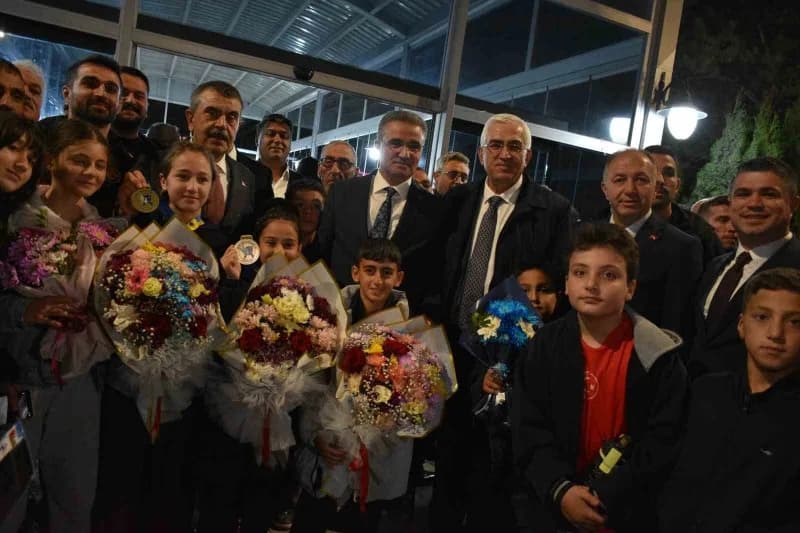 Erzurum’da Balkan Judo Şampiyonları Rabia Zümra Dönmez, Zehra Polat ve Furkan Akçay coşkulu