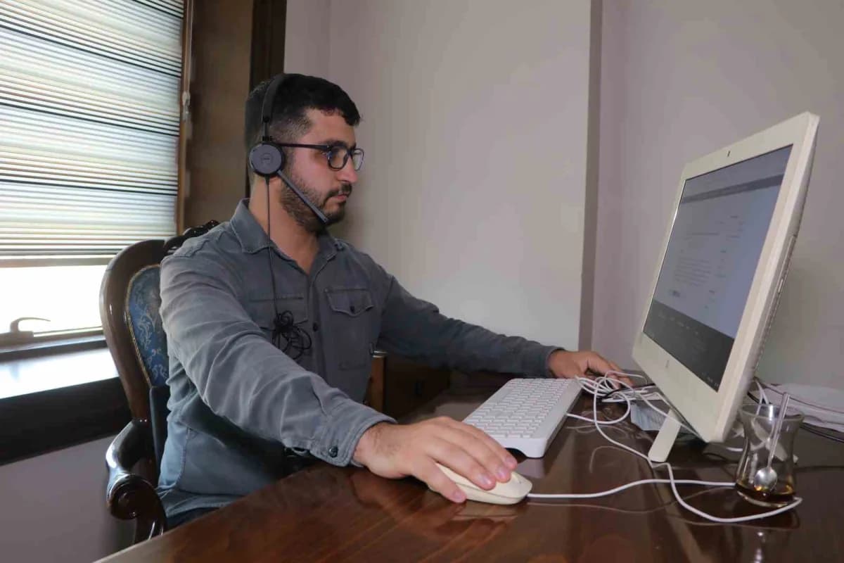 Diyanet Fetva Hattı Vaizi Sabri Pamukçu açıklama yaparken