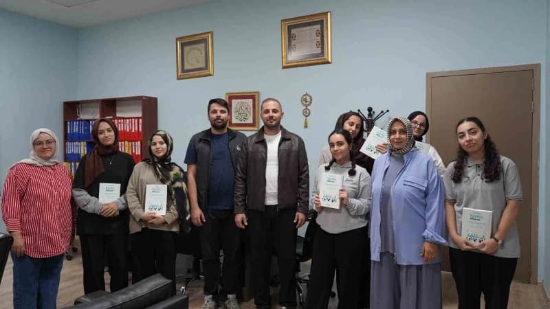 Esenler'de 17 farklı liseden 96 öğrencinin, 17 genç akademisyenin rehberliğinde Altı ay boyunca hazırladığı bilimsel ara