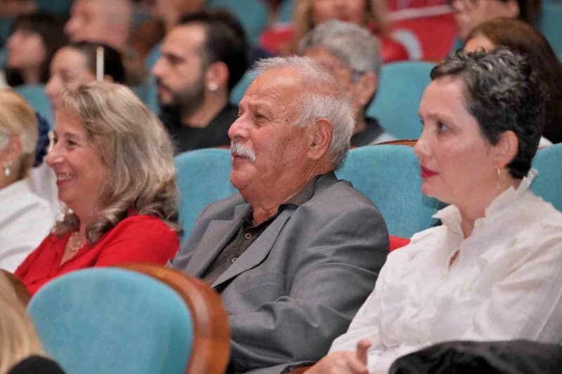 Esenyurtluların yoğun ilgi gösterdiği programda, Müzik dolu anlar yaşandı.