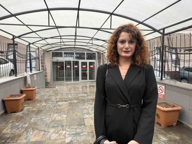 Avukat Funda kökçınar