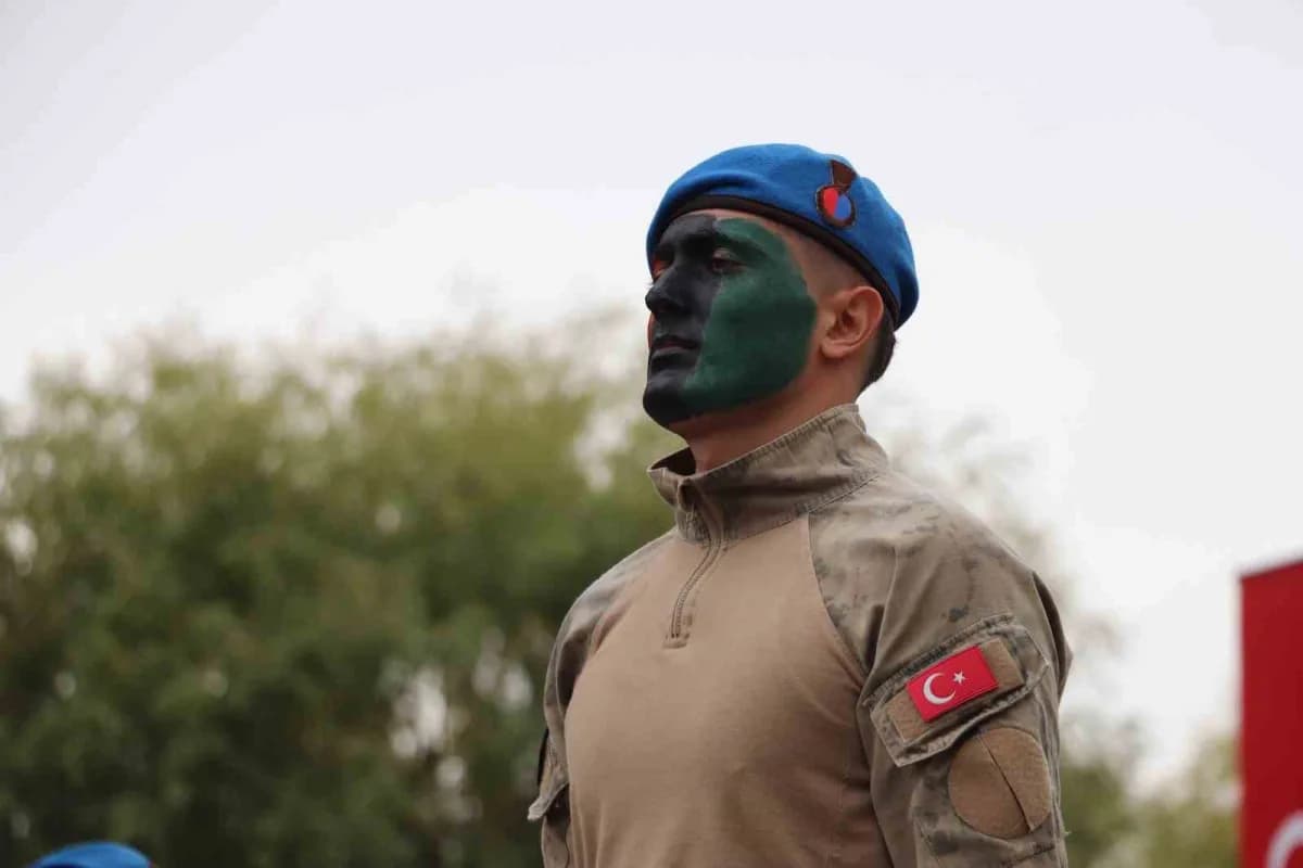 Eskişehir’de 29 Ekim Cumhuriyet Bayramı kutlamaları kapsamında düzenlenen törende bando gösterileri,