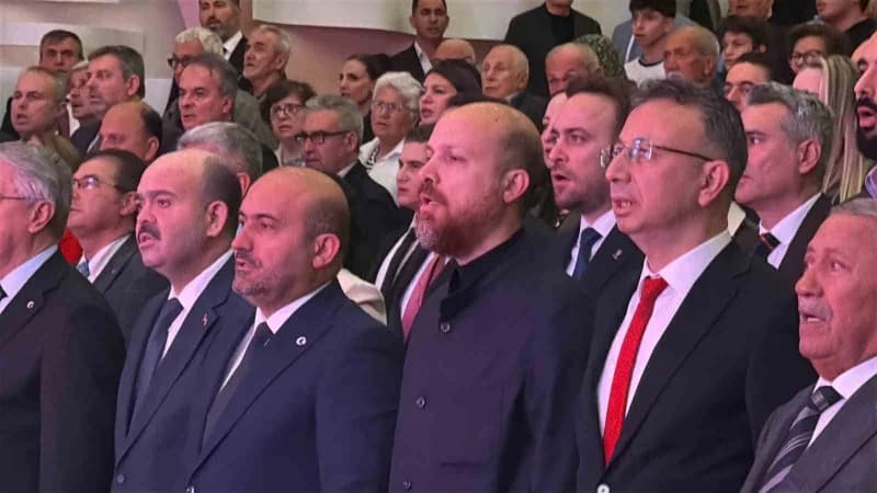 Eskişehir’de Aile Zirvesi, İlim Yayma Vakfı Mütevelli Heyeti Başkanı Necmeddin Bilal Erdoğan’ın katılımıyla Eskişehir Os