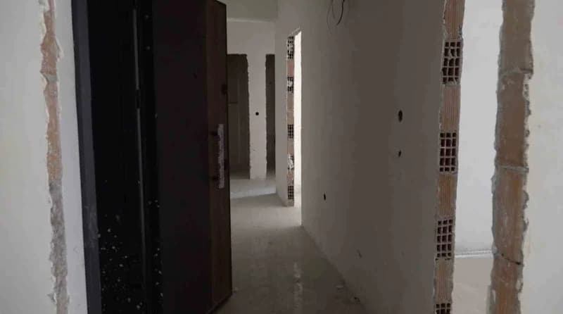 Eskişehir'de kendisini müteahhit olarak tanıtıp çevresine güven veren m.a.z.'nin, aralarında iş insanları, arsa sahipler