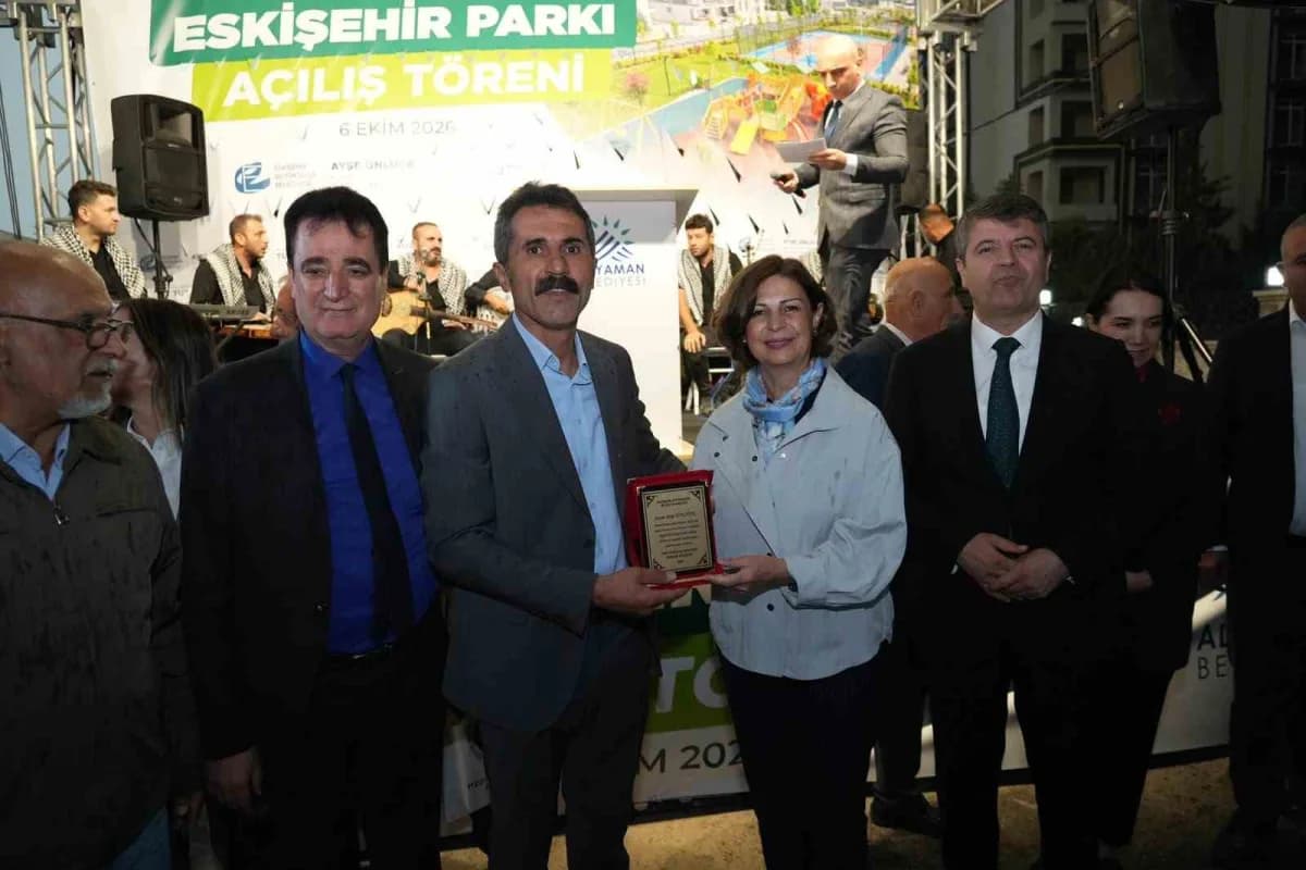 Eskişehir Büyükşehir Belediyesi tarafından Adıyaman’da yapımı tamamlanan 15 bin 200 metrekarelik Eskişehir Parkı, düzenl
