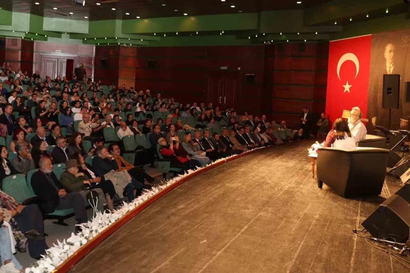 2026 Eskişehir Yılı kapsamında düzenlenen Uluslararası Eskişehir Yunus Emre Edebiyat Şenliği, Edebiyat dünyasının önemli