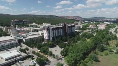 Eskişehir Osmangazi Üniversitesi kampüsünde bilim insanları ve araştırma faaliyetleri