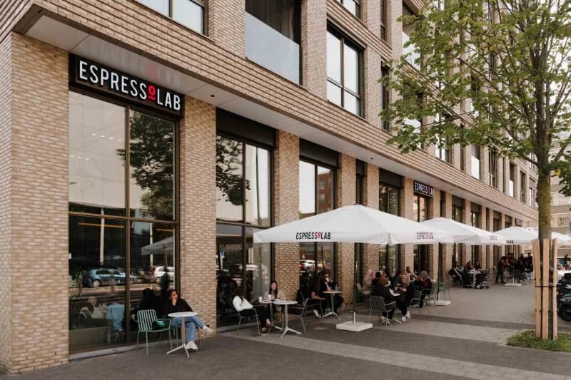 Espressolab kahve zincirinin Almanya ve Hollanda’daki yeni mağazalarından bir görünüm