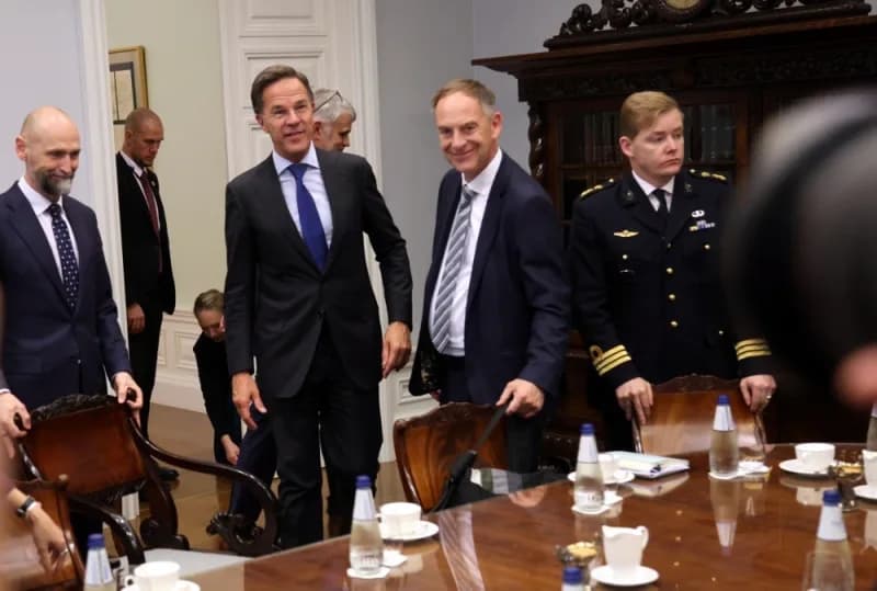 Resmi bir ziyaret için Estonya'da bulunan NATO Genel Sekreteri Mark Rutte, Başbakan Kristen Michal ile görüştü. Rutte ve