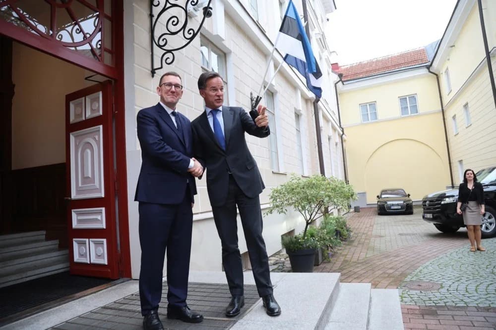 Resmi bir ziyaret için Estonya'da bulunan NATO Genel Sekreteri Mark Rutte, Başbakan Kristen Michal ile görüştü. Rutte ve