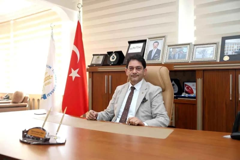 Erzurum Ticaret Borsası Başkanı Hakan Oral 29 Ekim Cumhuriyet Bayramı mesajı yayımladı