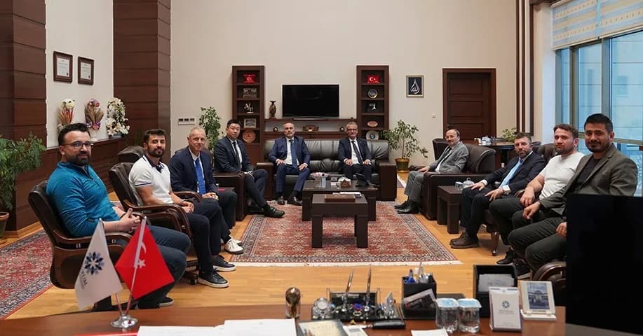 Erzurum Teknik Üniversitesi (ETÜ) Rektörü Prof. Dr. Bülent Çakmak, 2029 Dünya Kış Oyunları hazırlıkları kapsamında Erzur