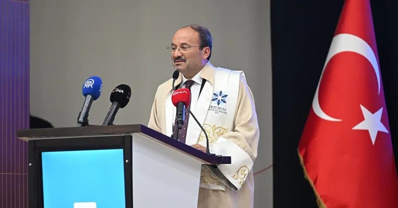 ETÜ Rektörü Prof. Dr. Bülent Çakmak