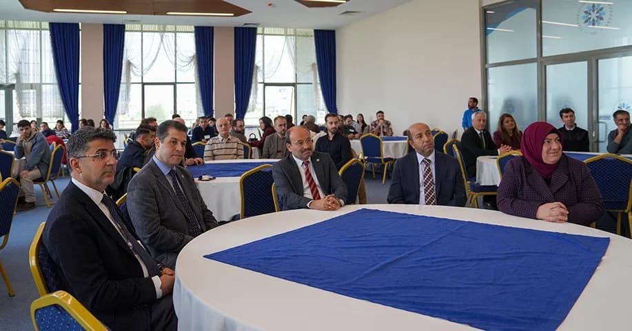 Erzurum Teknik Üniversitesi (ETÜ) mezunları, Kariyer Planlama Uygulama ve Araştırma Merkezi (KARPAM) tarafından düzenlen