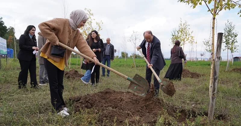 Erzurum Teknik Üniversitesi (ETÜ) mezunları, Kariyer Planlama Uygulama ve Araştırma Merkezi (KARPAM) tarafından düzenlen