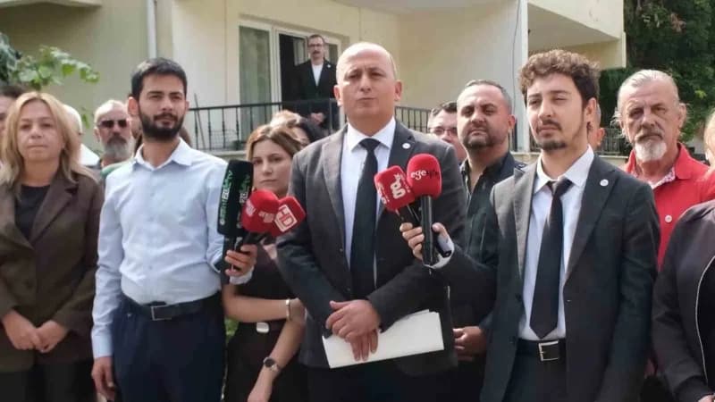 Yeni Parti Pamukkale İlçe Başkanlığı’nın, yaklaşık 120 gündür ev hapsinde bulunan Ahmet Gümüş’le ilgili düzenlediği bası