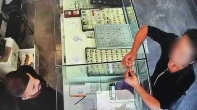 Hatay'da 75 yaşındaki Nizamettin Günan'ın evlilik vaadiyle 170 bin TL değerindeki altınlarının alındığı iddiasıyla başla