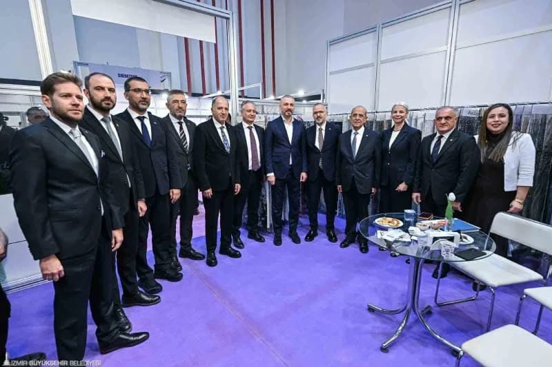 Gelinlik ve abiye Giyim sektörünün üreticileriyle önemli tedarikçilerini buluşturan fuarın açılışına