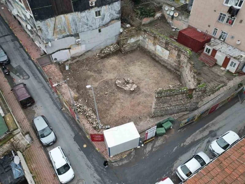Perviz Efendi Medresesi, arkeolojik kazılarda ortaya çıkarılan özgün yapı izlerini esas alarak yeniden ihya edildi